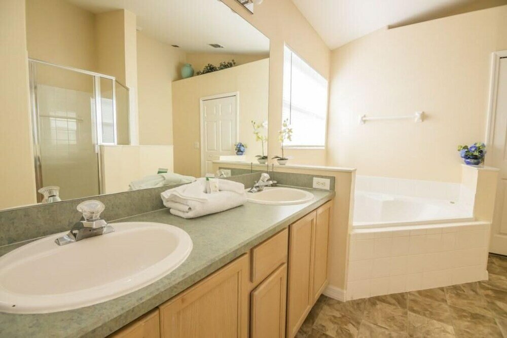 Фото Yvonne's Indian Point Vacation Home