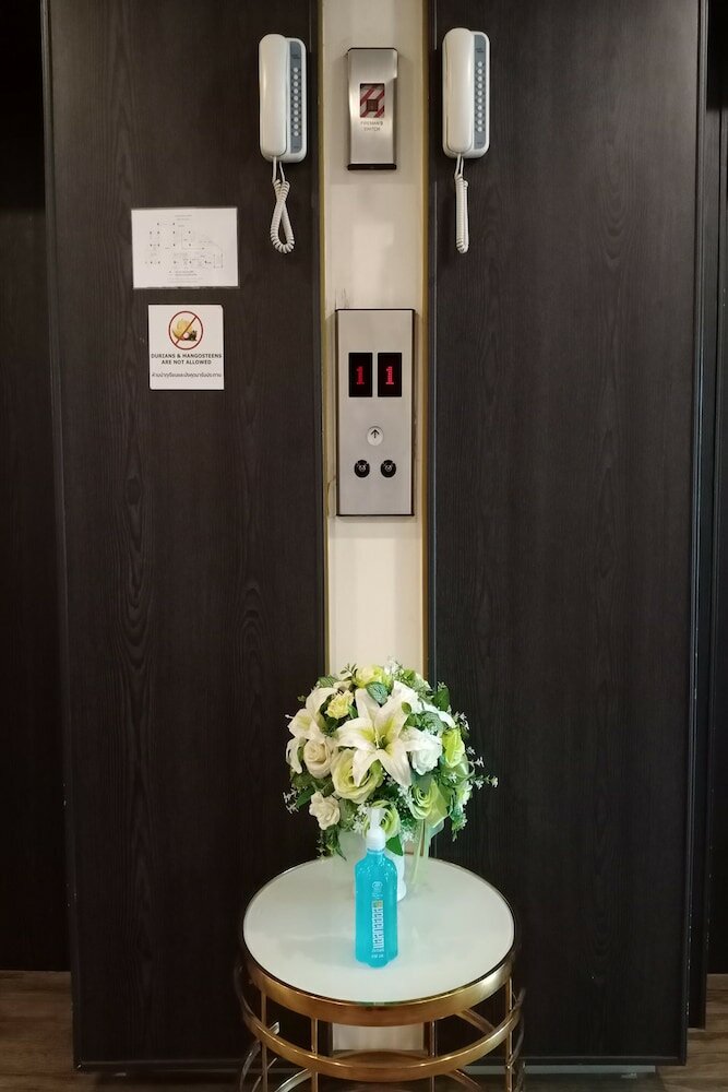 Фото Iwish Hotel