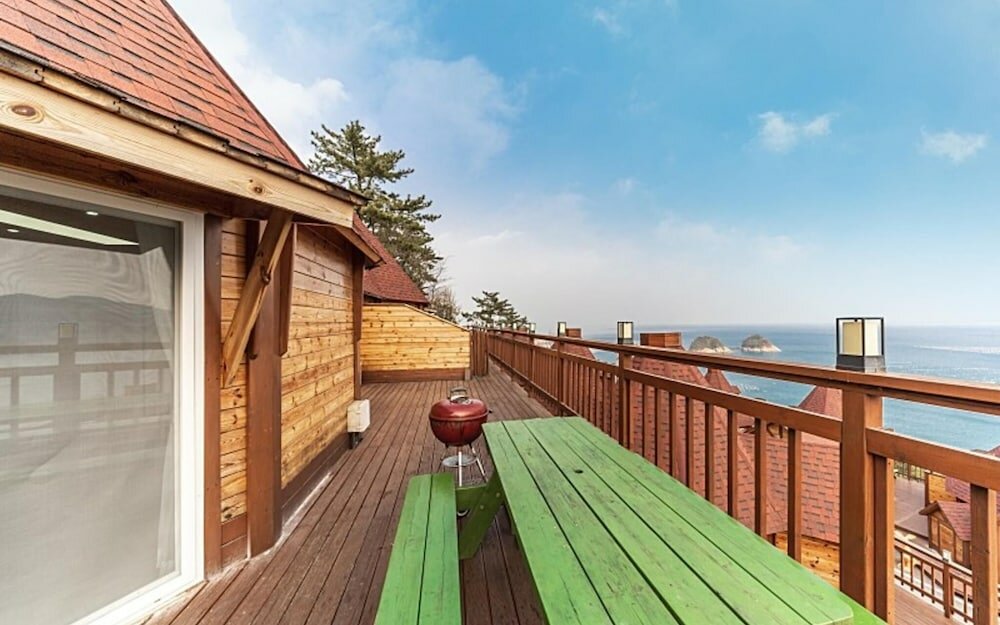 Фото Yeosu Morning of Finland Resort Pension