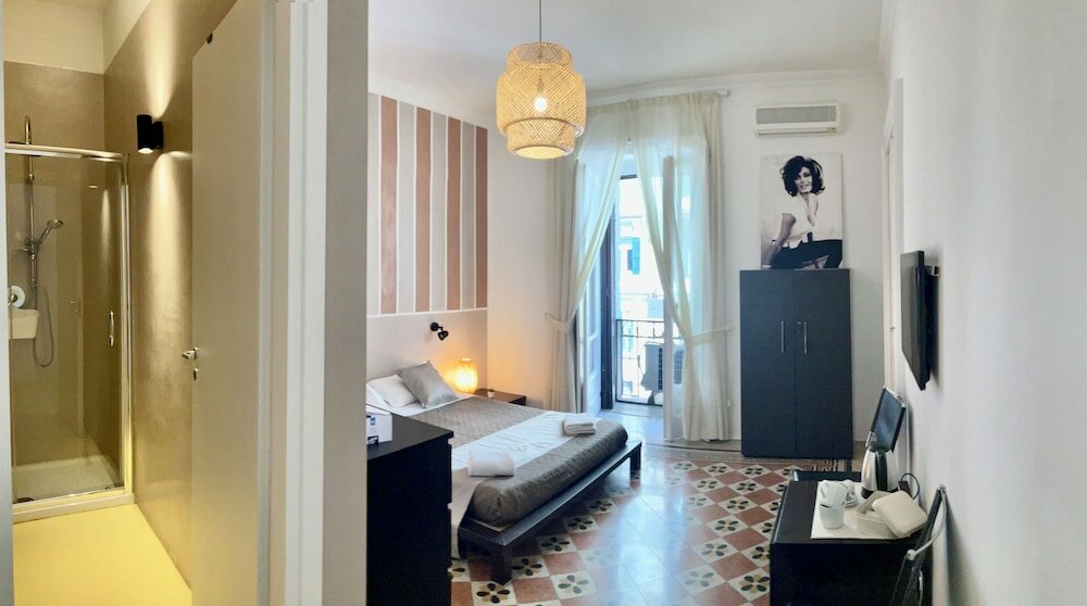 Фото Mammina Home Napoli - Santa Lucia