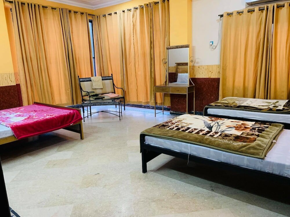 Фото Al Harmain Restaurant