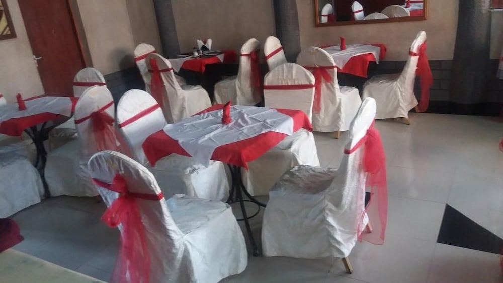 Фото Bison Hotel