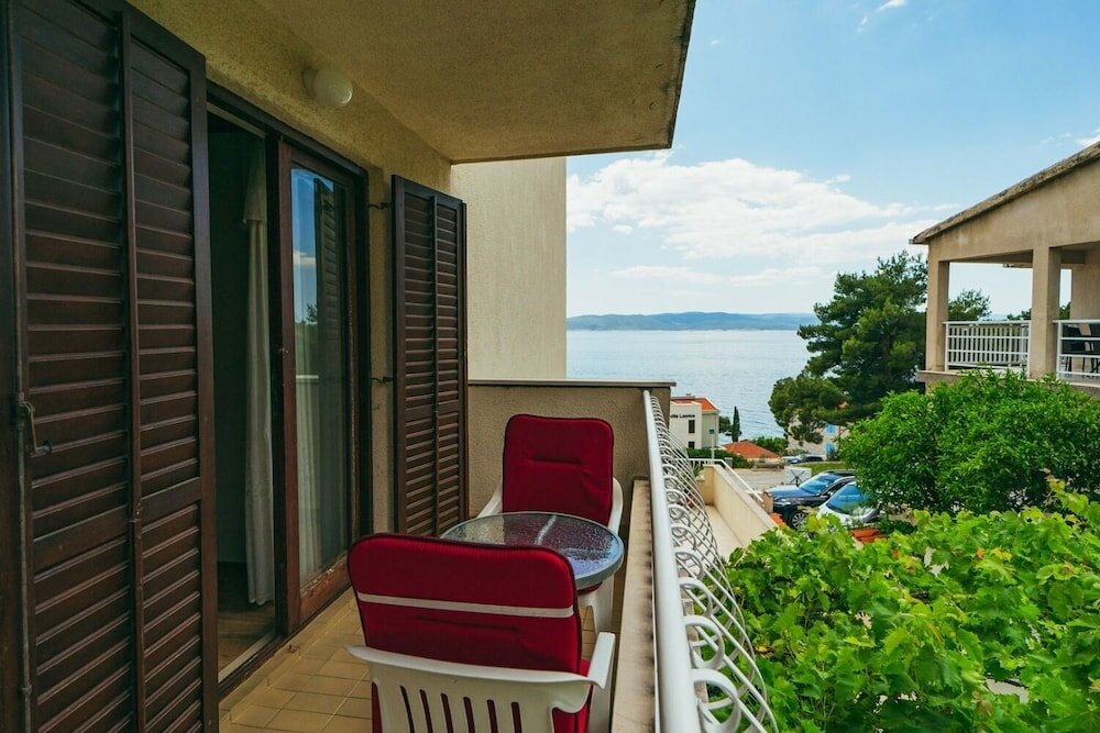 Фото Lovre - Close to the sea - A3