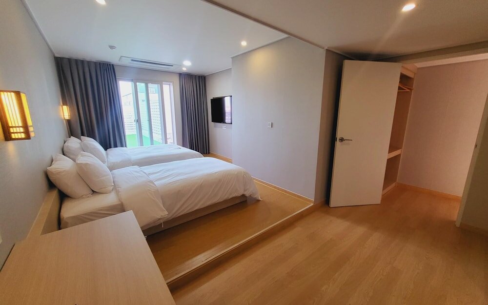 Фото Pohang Raja B Hotel