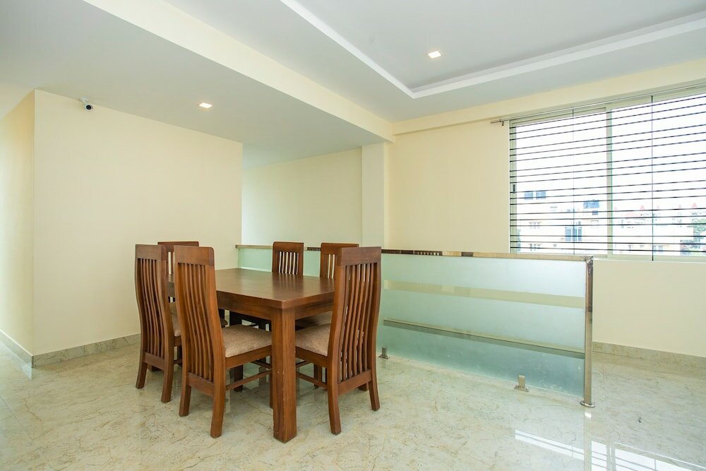 Фото Oyo 18836 Orchid Suites