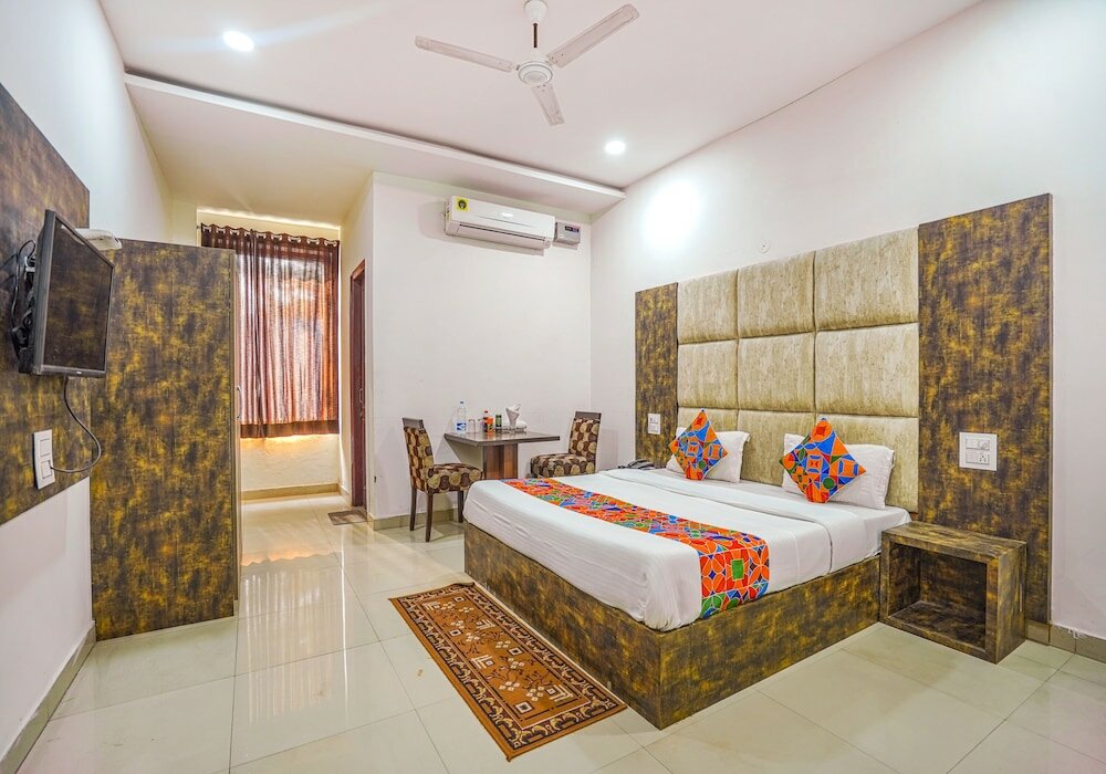 Фото Fabhotel Grand Inn