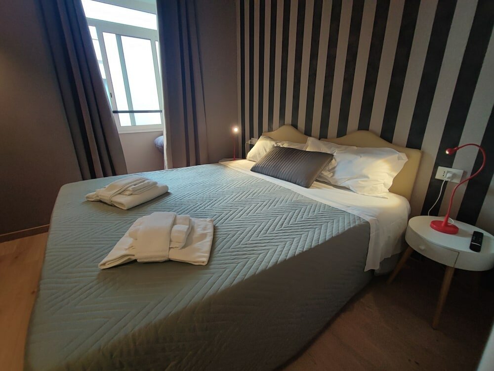 Фото Romalive Hotel