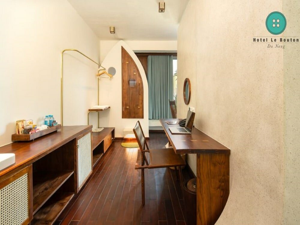 Фото Le Bouton Hotel