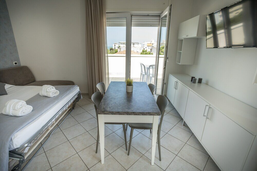 Фото Rimini Bay Suites & Residence
