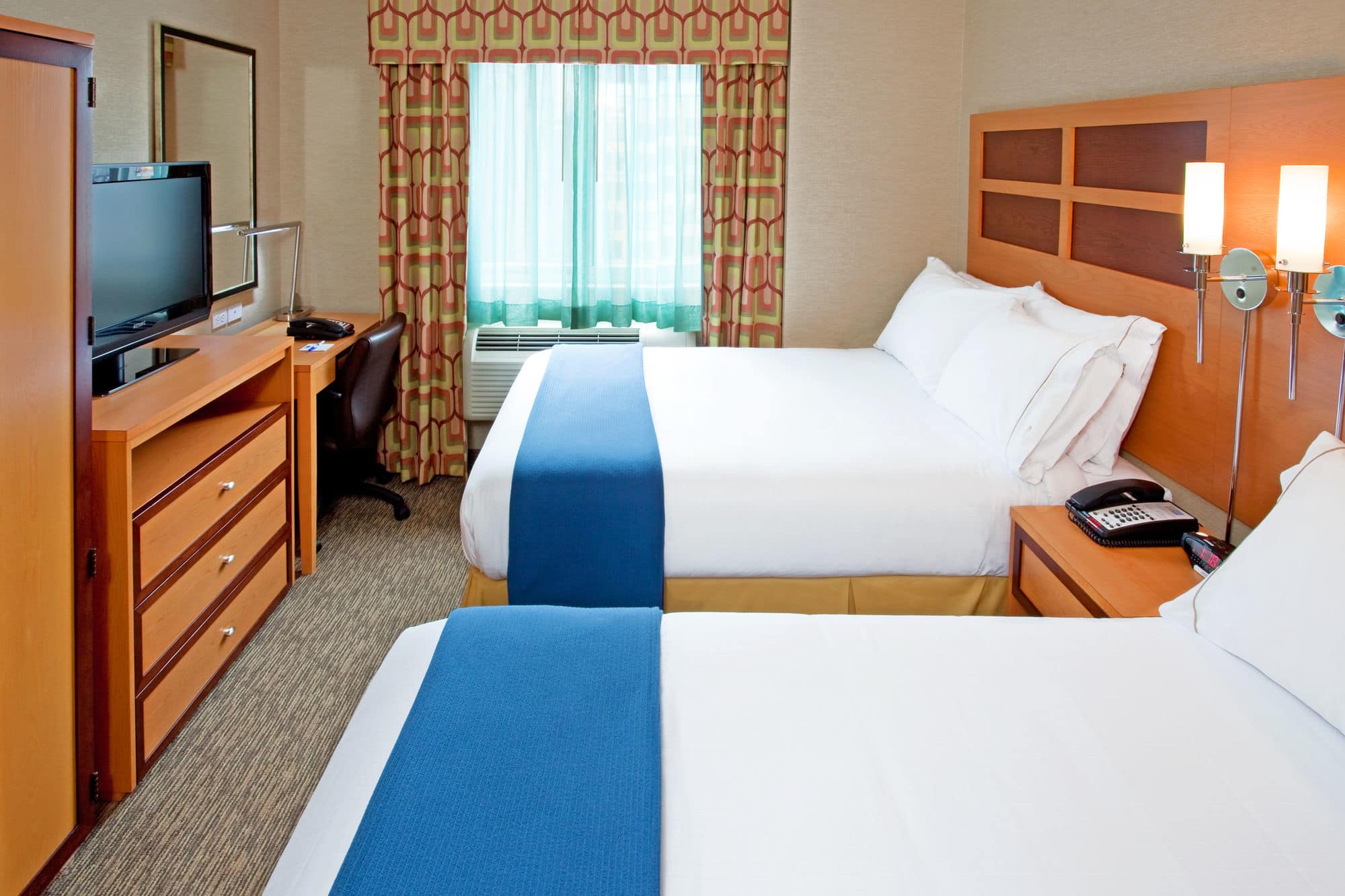 Фото Holiday Inn Express New York City Times Square