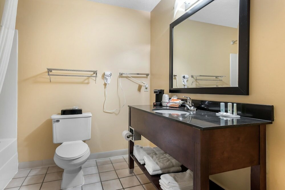 Фото Quality Inn & Suites Lebanon I-65
