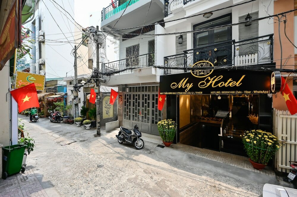 Фото отеля 1