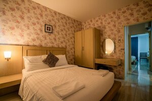 Paragon Hometel (Moo 1, Maenam), hotel