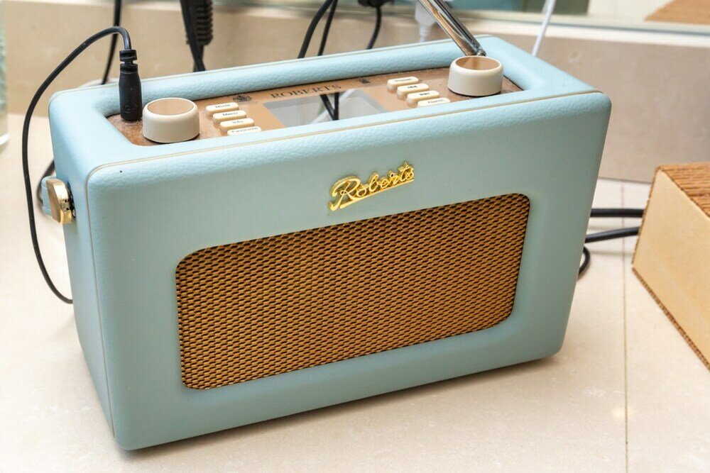 Фото Modern & Beautifully-lit 1 Bedroom Flat, Sheperd's Bush!