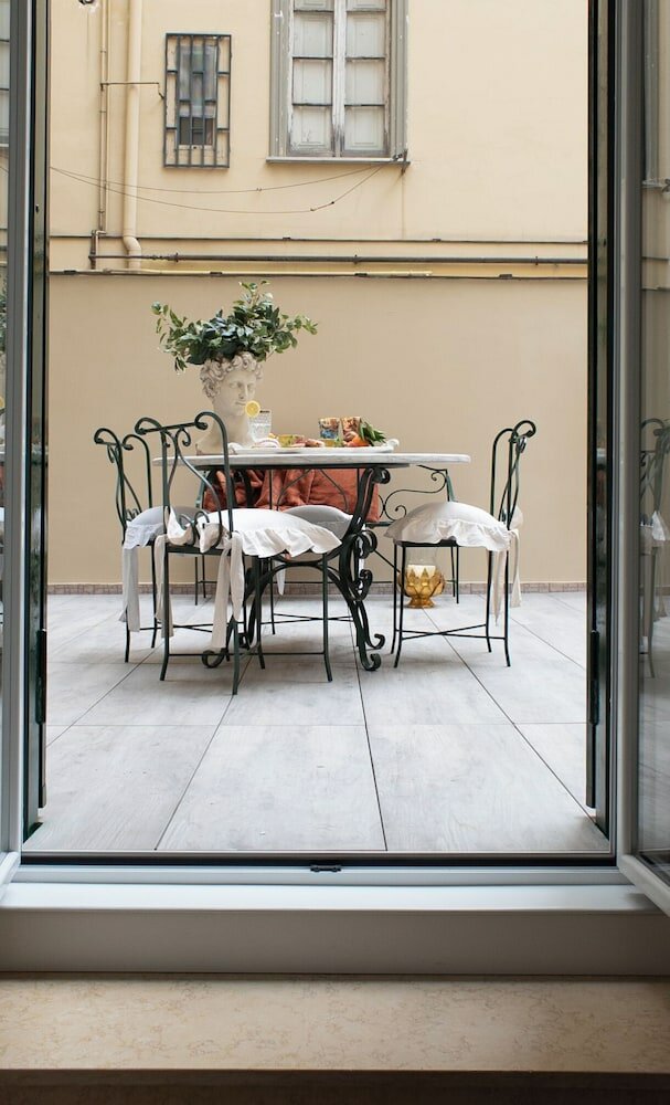 Фото Domus Deorum