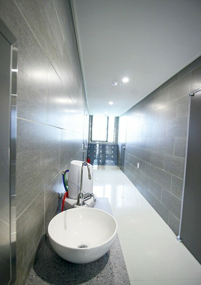 Фото Yeosu Train and Ocean Guest House