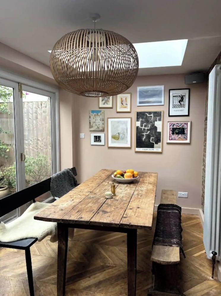 Фото Lovely 3bd Victorian Townhouse W/garden - Brixton!