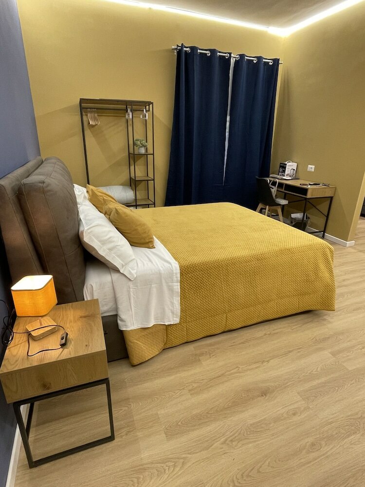 Фото Vomero Suite and deluxe room