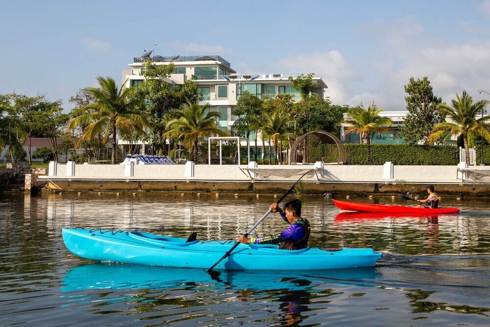 Фото Castle Bayview Resort & SPA