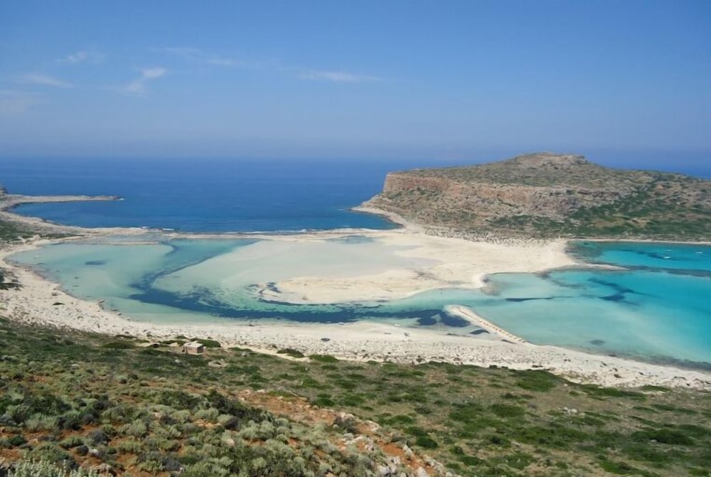 Фото Aegean Breeze Apartments