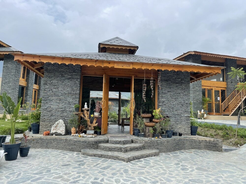 Фото Osho Himalayas