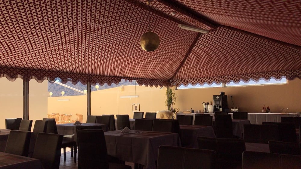 Фото Waad Al Ula Hotel