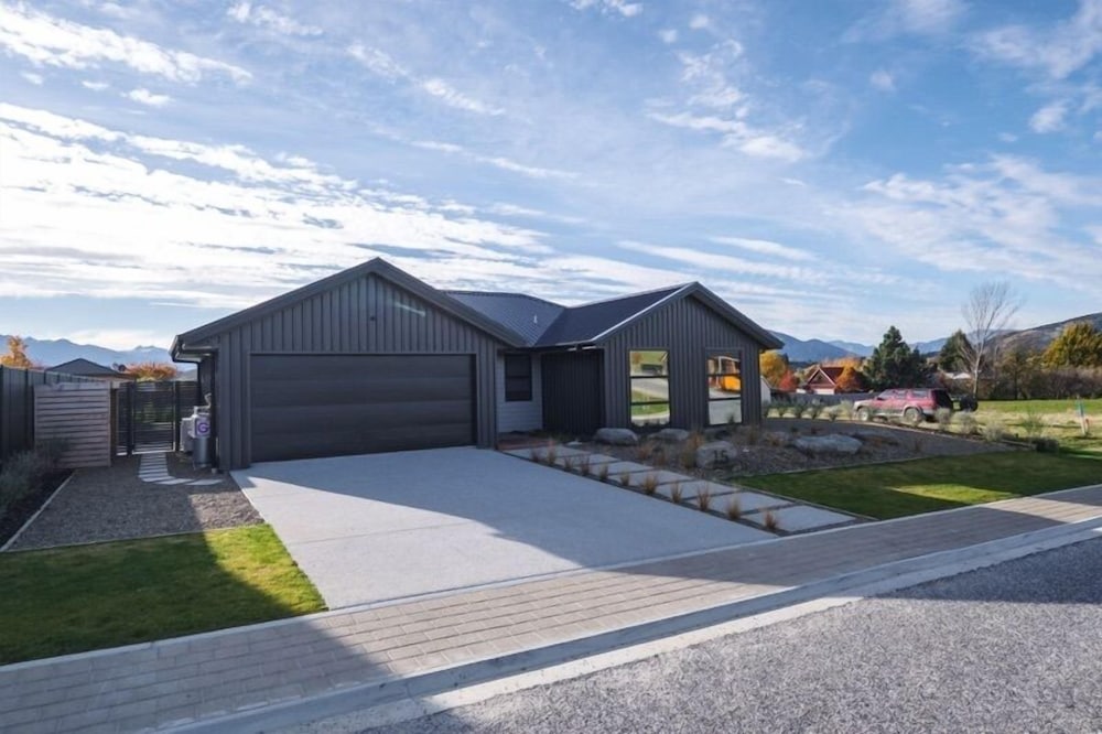 Фото Sapphire Spring Rise