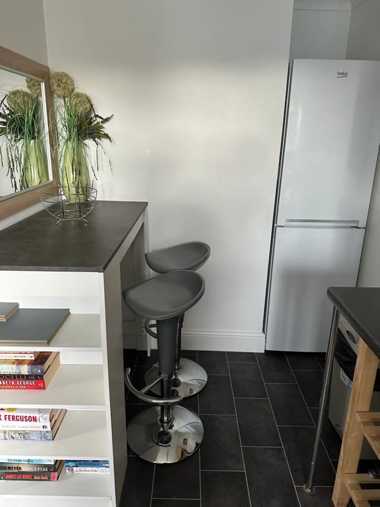 Фото Black Door MALT-Huku Kwetu