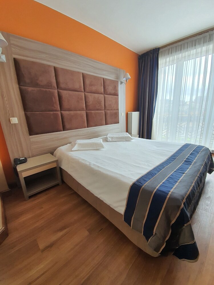 Фото Hotel Midi Zuid