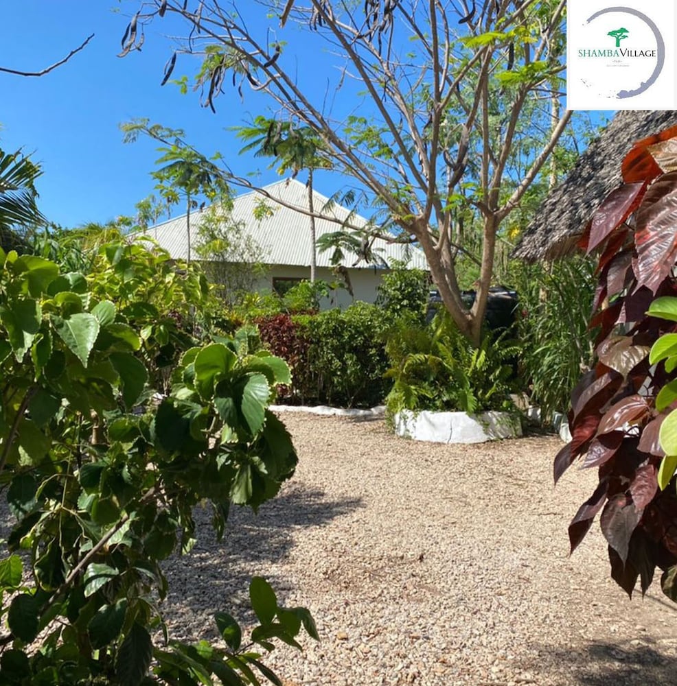 Фото Shamba Village Hotel