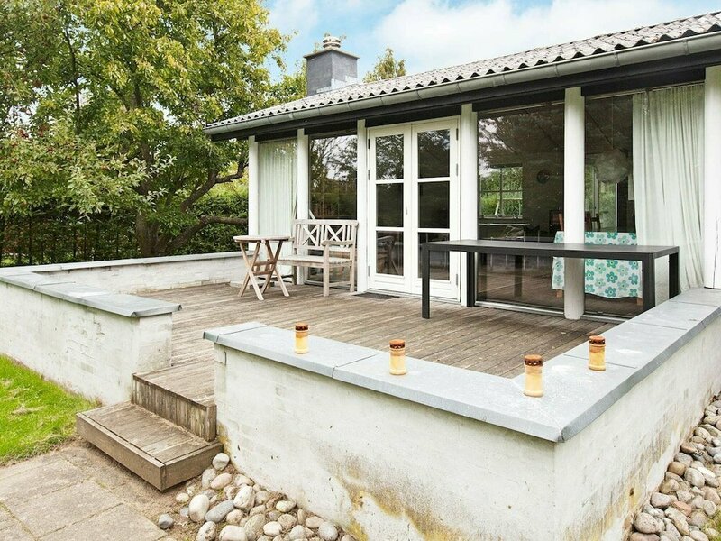 Гостиница 6 Person Holiday Home in Dronningmolle