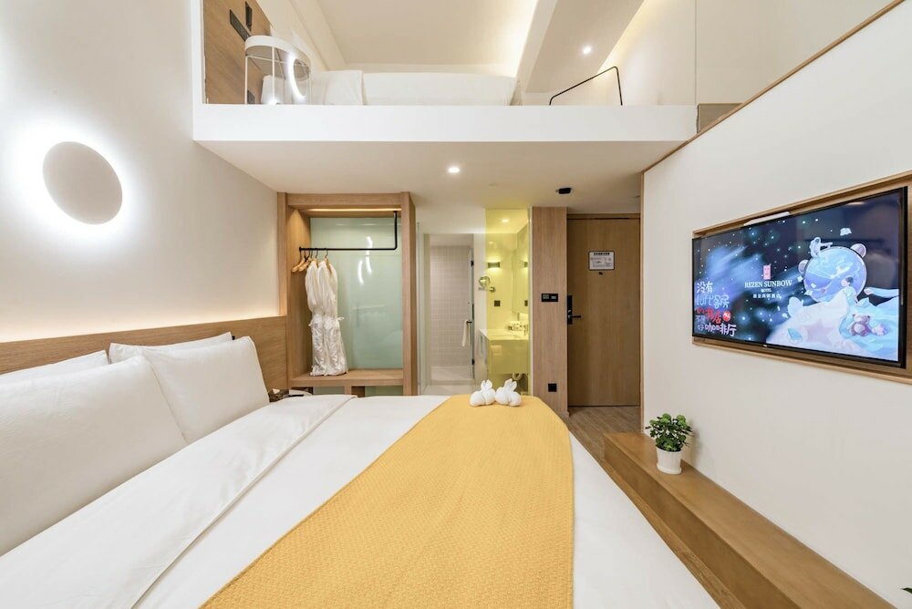 Фото Rezen Sunbow Hotel