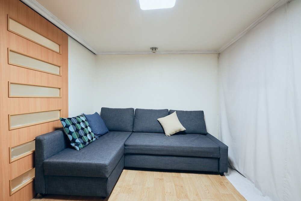 Фото Myeongdong Station 2Min House