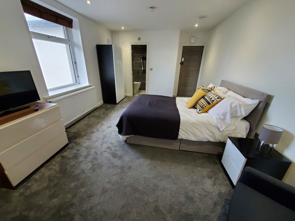 Фото The Ashcroft Apartments