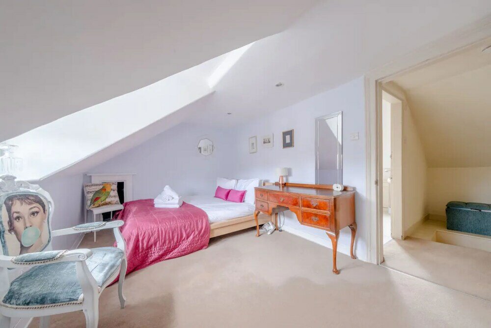 Фото Beautiful and Central 3 Bedroom Retreat in Angel