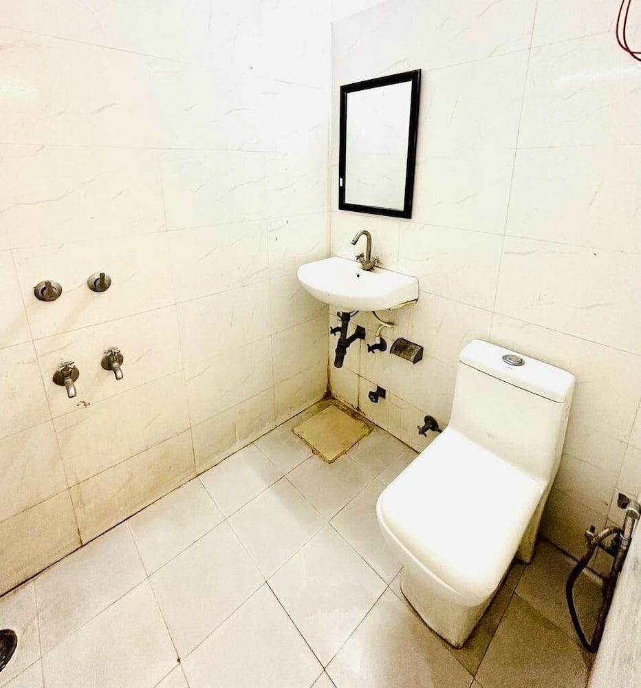 Фото Hotel Green Arrow Rohini