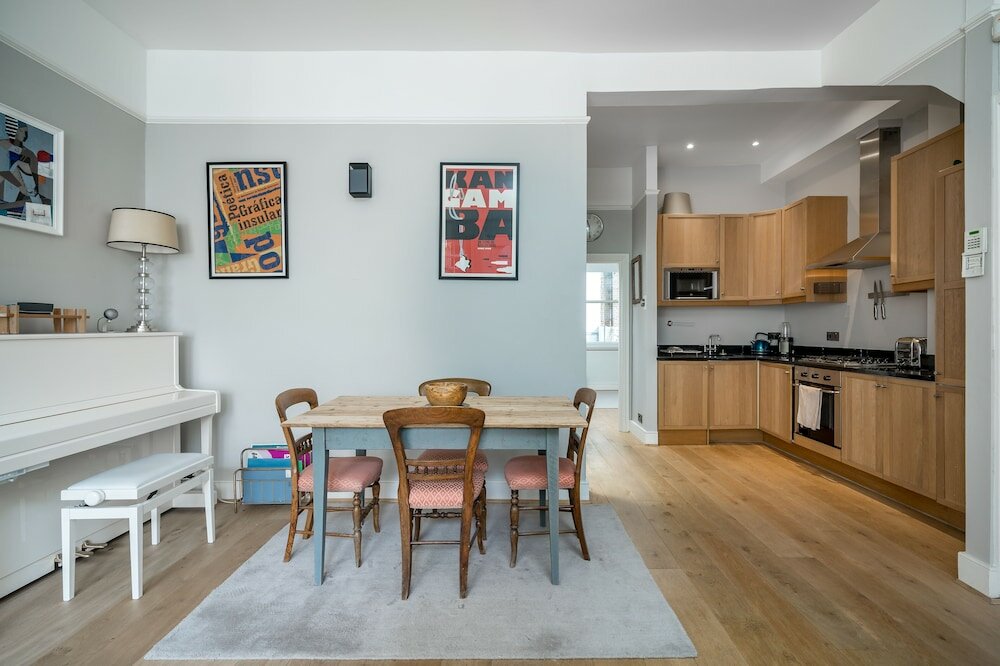 Фото Altido Captivating 1-Bed Flat In Fulham
