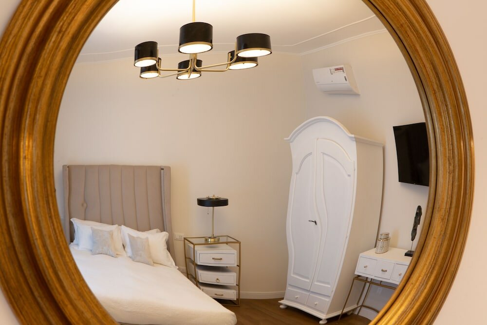 Фото Daplace - Corso Monforte Suites