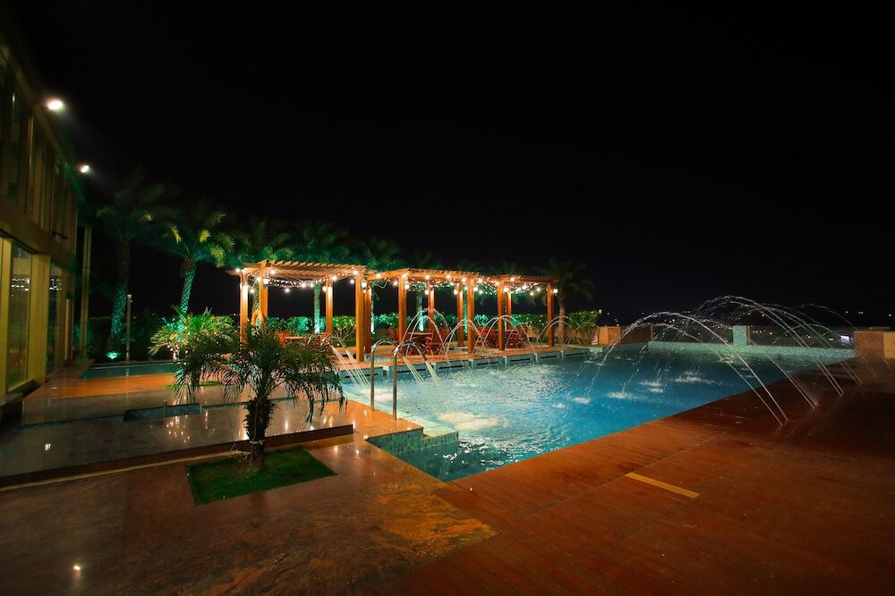 Фото Seven Seas Hotel