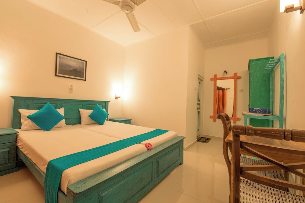 Фото International Beach Hotel and Restaurant