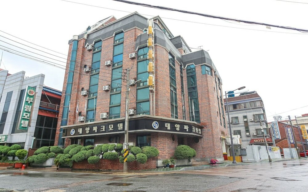 Фото отеля 1