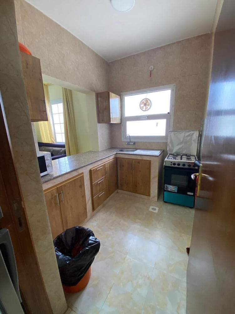 Фото Al Homur Building