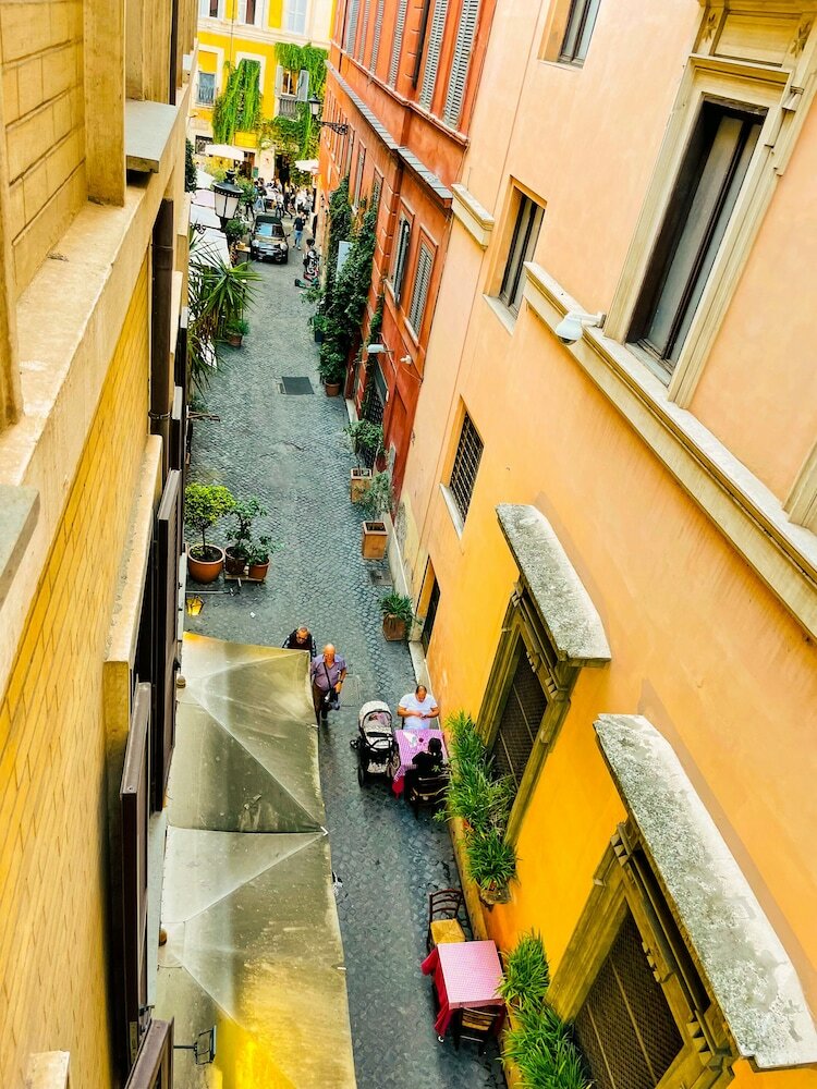 Фото Trevi Fountain Stylish Guesthouse