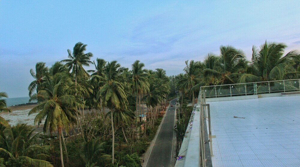 Фото Hotel Idhaya