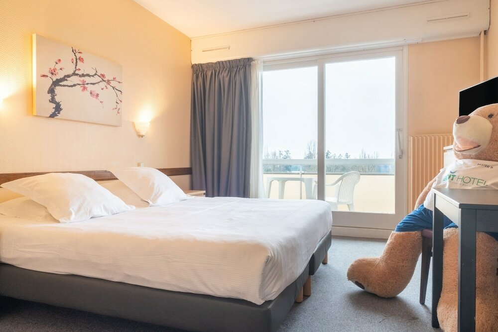 Фото Brit Hotel Le Parc Vichy