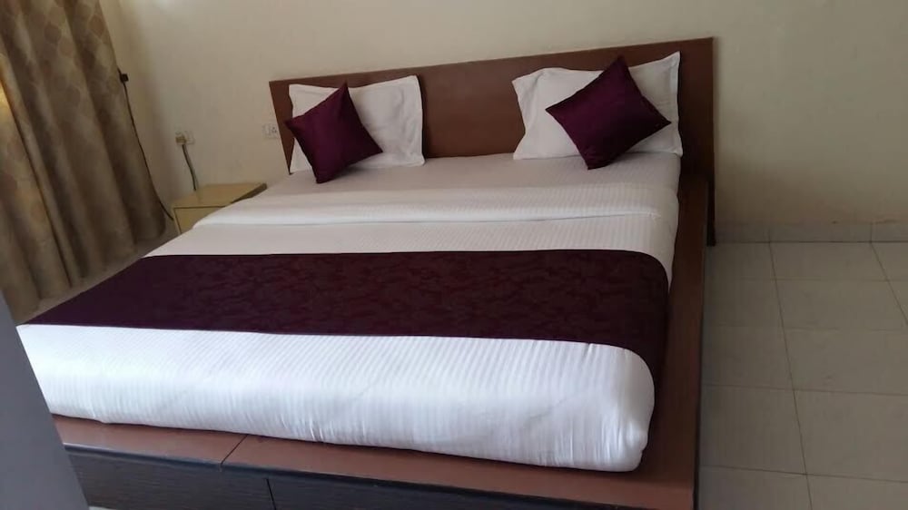 Фото Valencia Hospitality Service Apartments