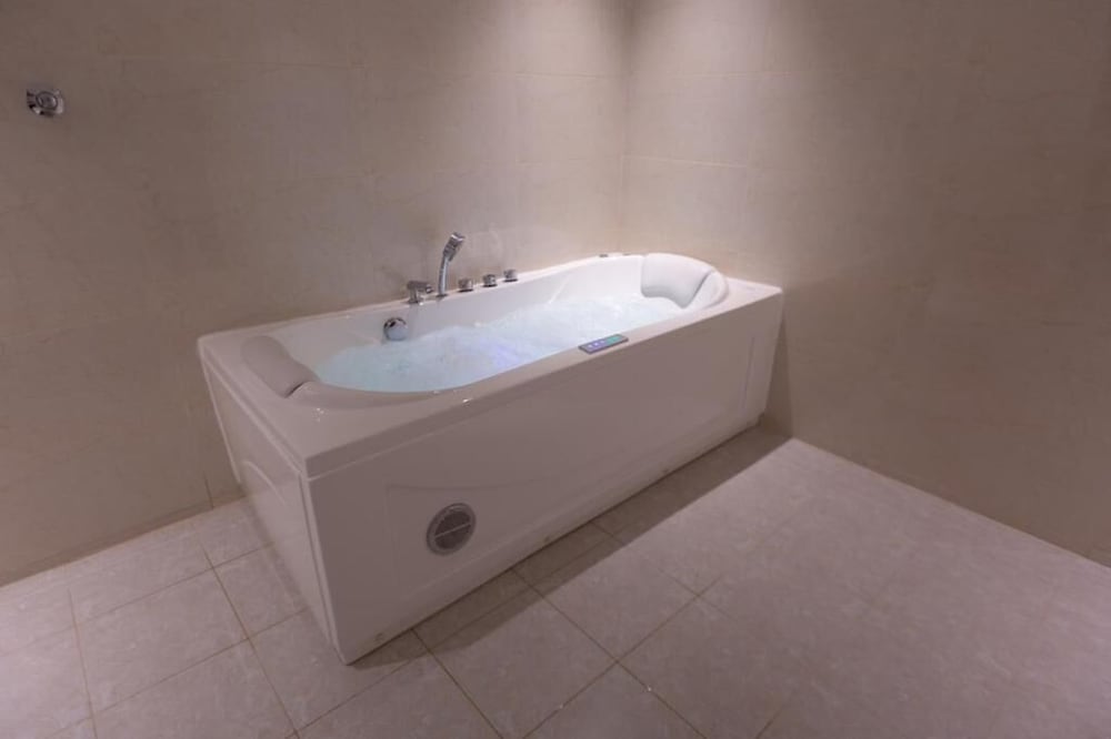 Фото Banan Hotel Suite