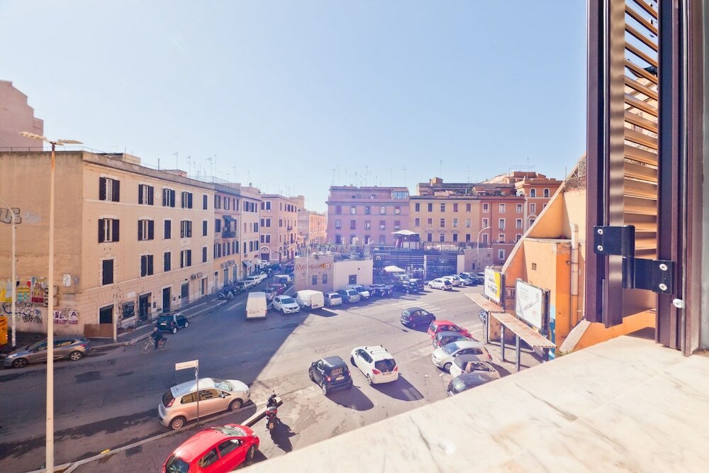 Фото Portaportese Wooden Flat