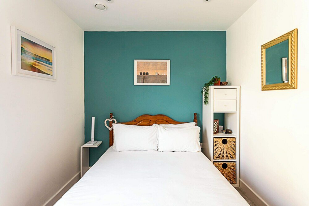 Фото Quiet and Spacious Four Bedroom House