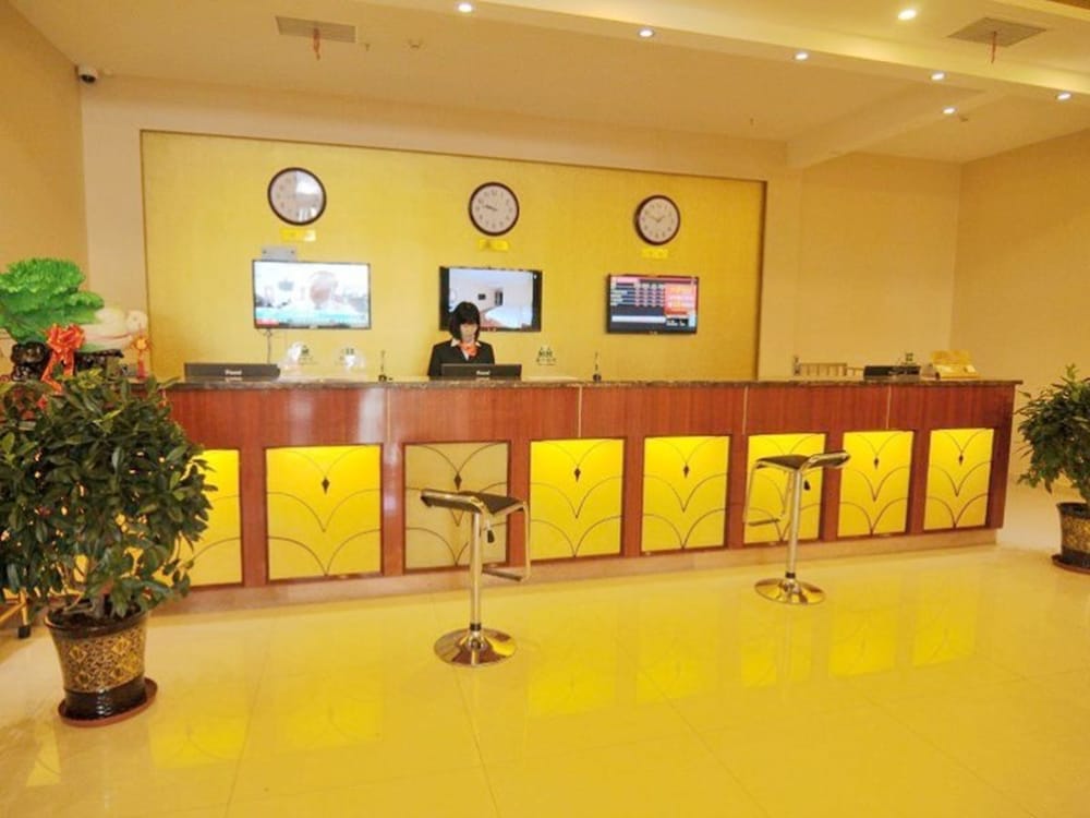 Фото GreenTree Inn ZhangJiaKou Qiaoxi District WuYi East Street JianXing Express Hotel